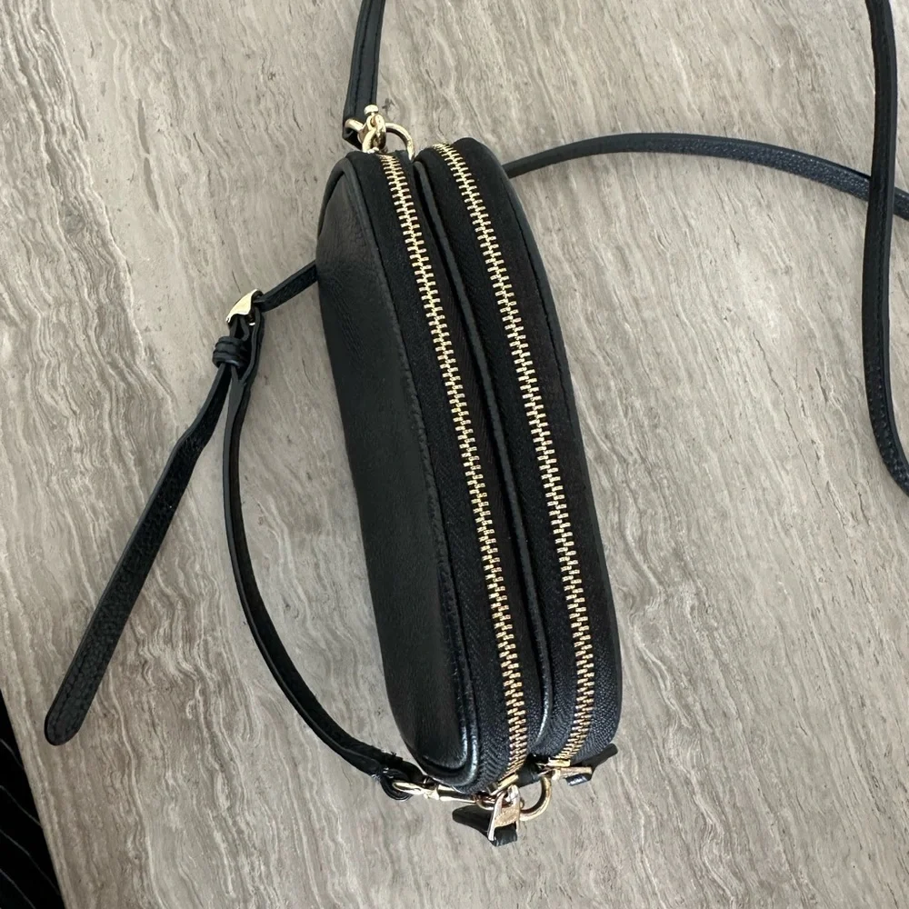 Coach Mini crossbody Bag black pebble leather. Adjustable strap, multiple pocket - Picture 2 of 15